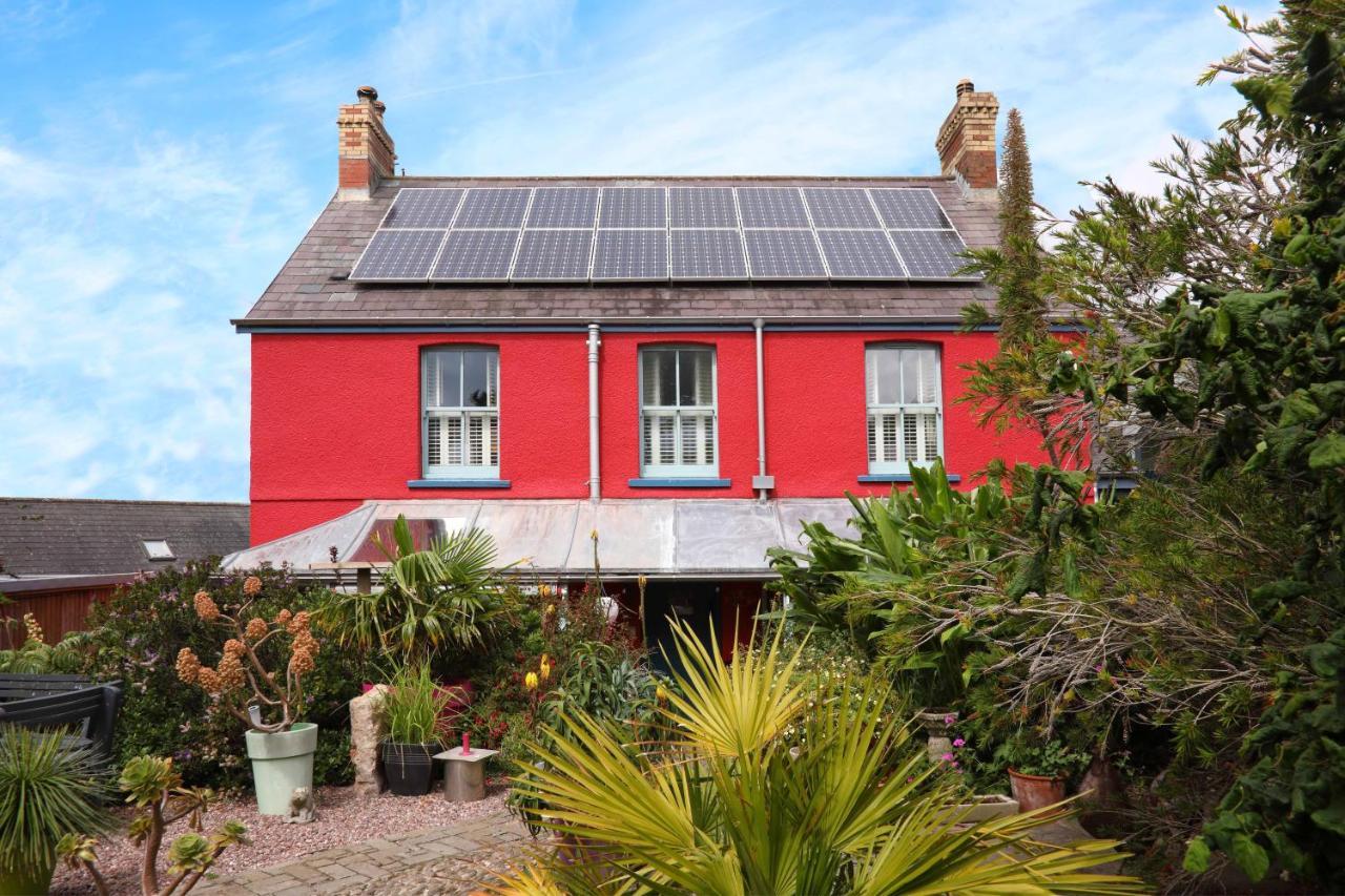 Western House 3* Llangennith