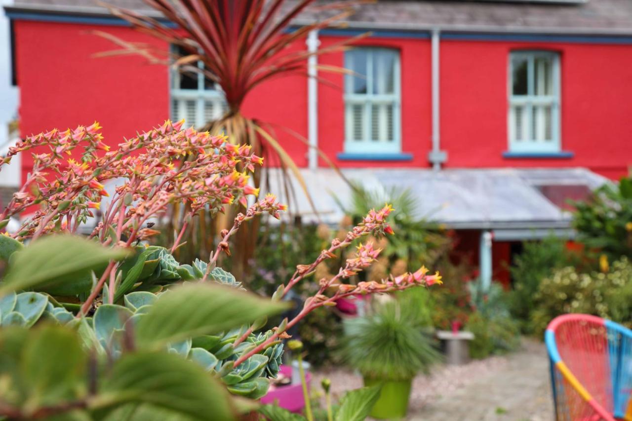 Western House 3* Llangennith